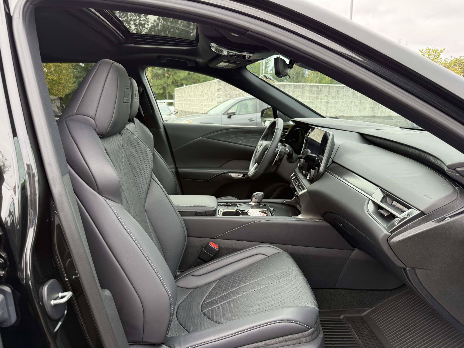 Used 2023 Lexus RX 350 F Sport w/ Cold Area Package AWD/4WD image 15