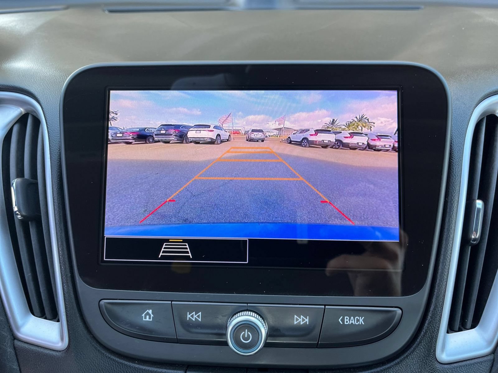 Used 2024 Chevrolet Malibu LT FWD image 24