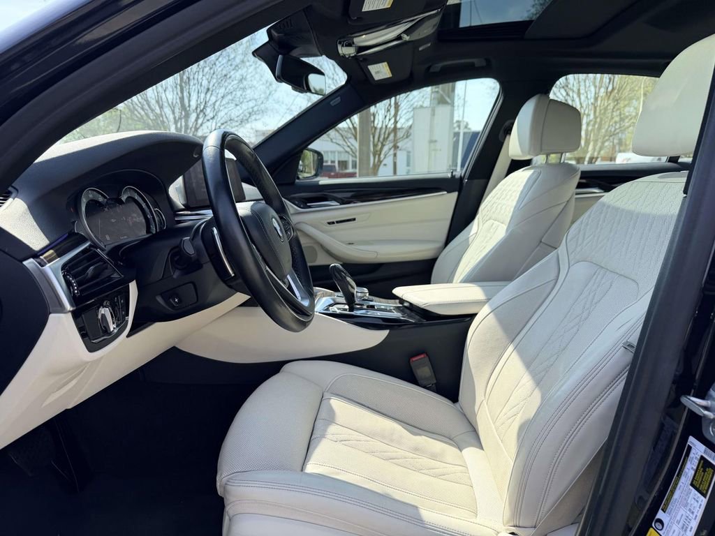 Used 2019 BMW 540i xDrive image 19