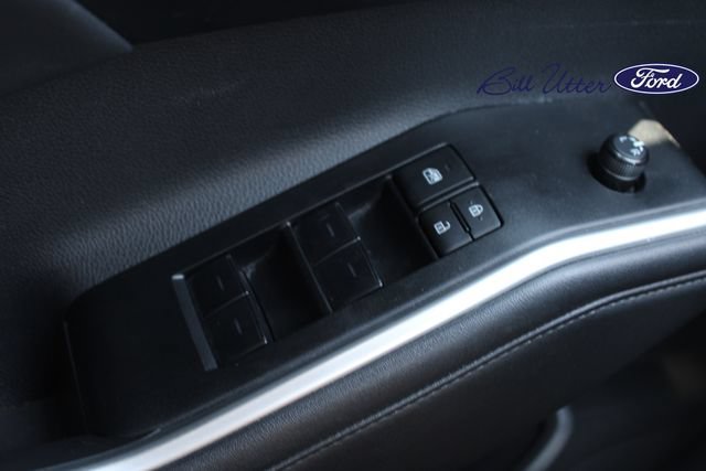 Used 2025 Toyota Highlander XSE AWD/4WD image 24