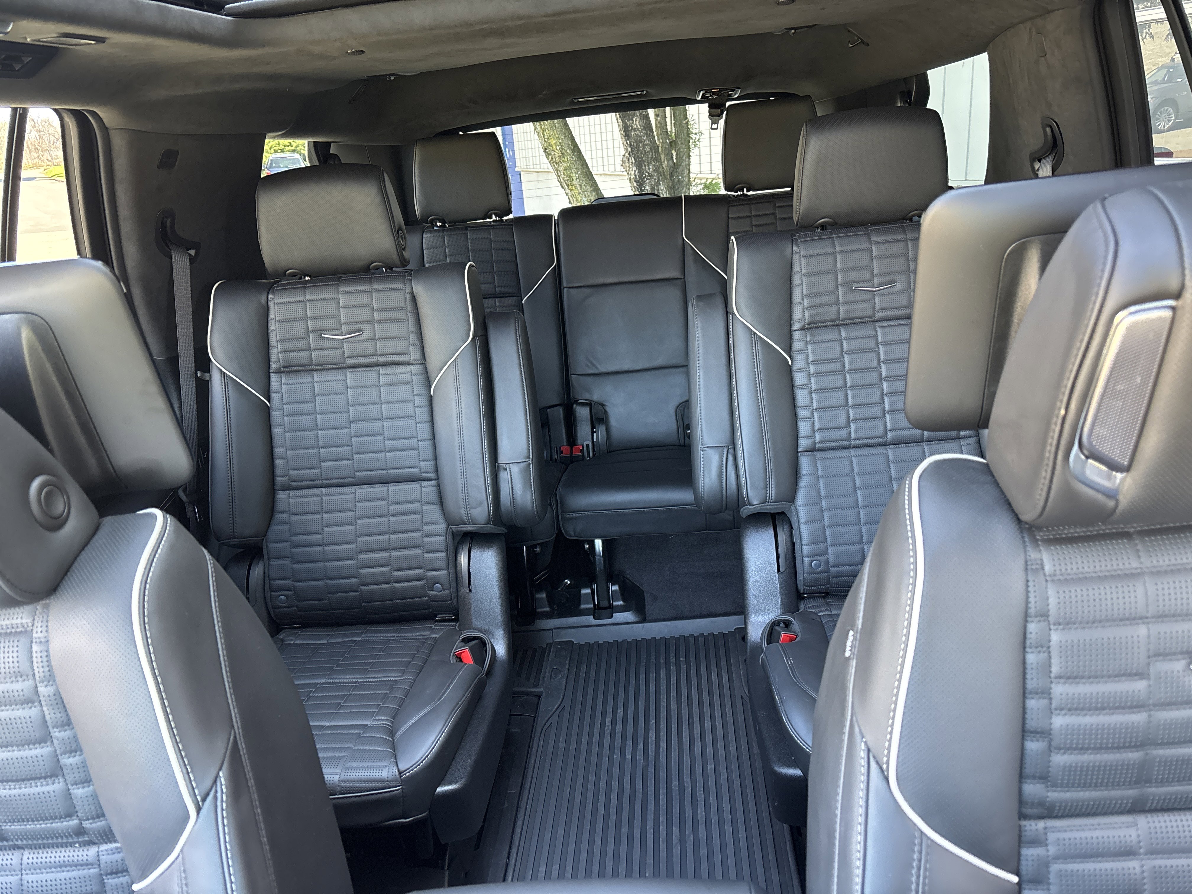 Used 2026 Cadillac Escalade Platinum Sport w/ LPO, ONYX Package image 36