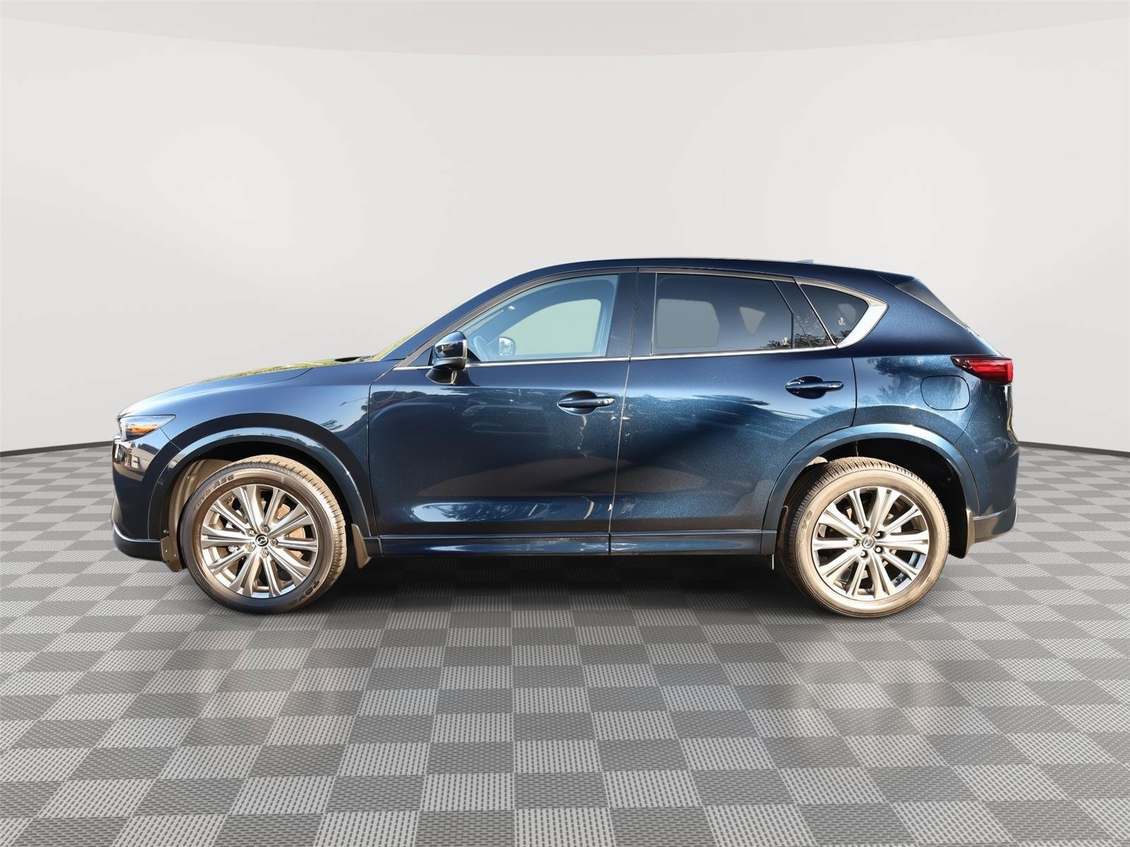Used 2025 MAZDA CX-5 Signature AWD/4WD image 4