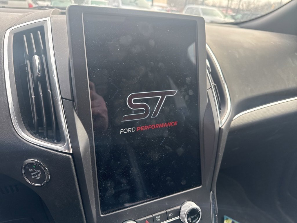 Used 2021 Ford Edge ST w/ Equipment Group 401A image 12