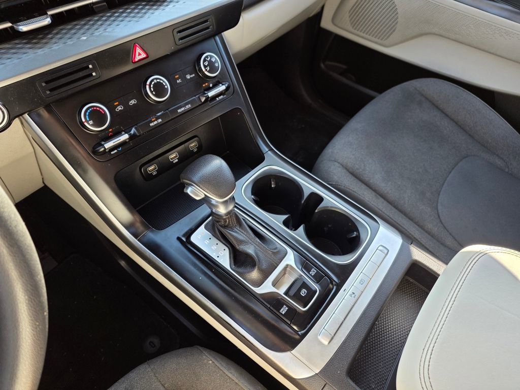 Used 2022 Kia Carnival LX image 20