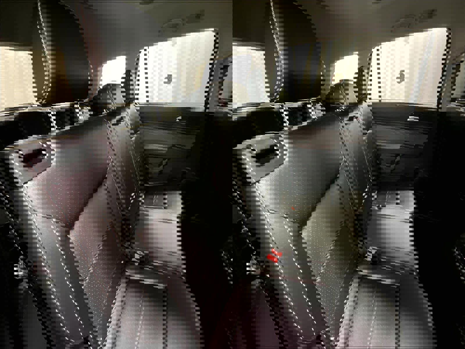 Used 2023 Volkswagen Atlas SE w/ Panoramic Sunroof Package image 16