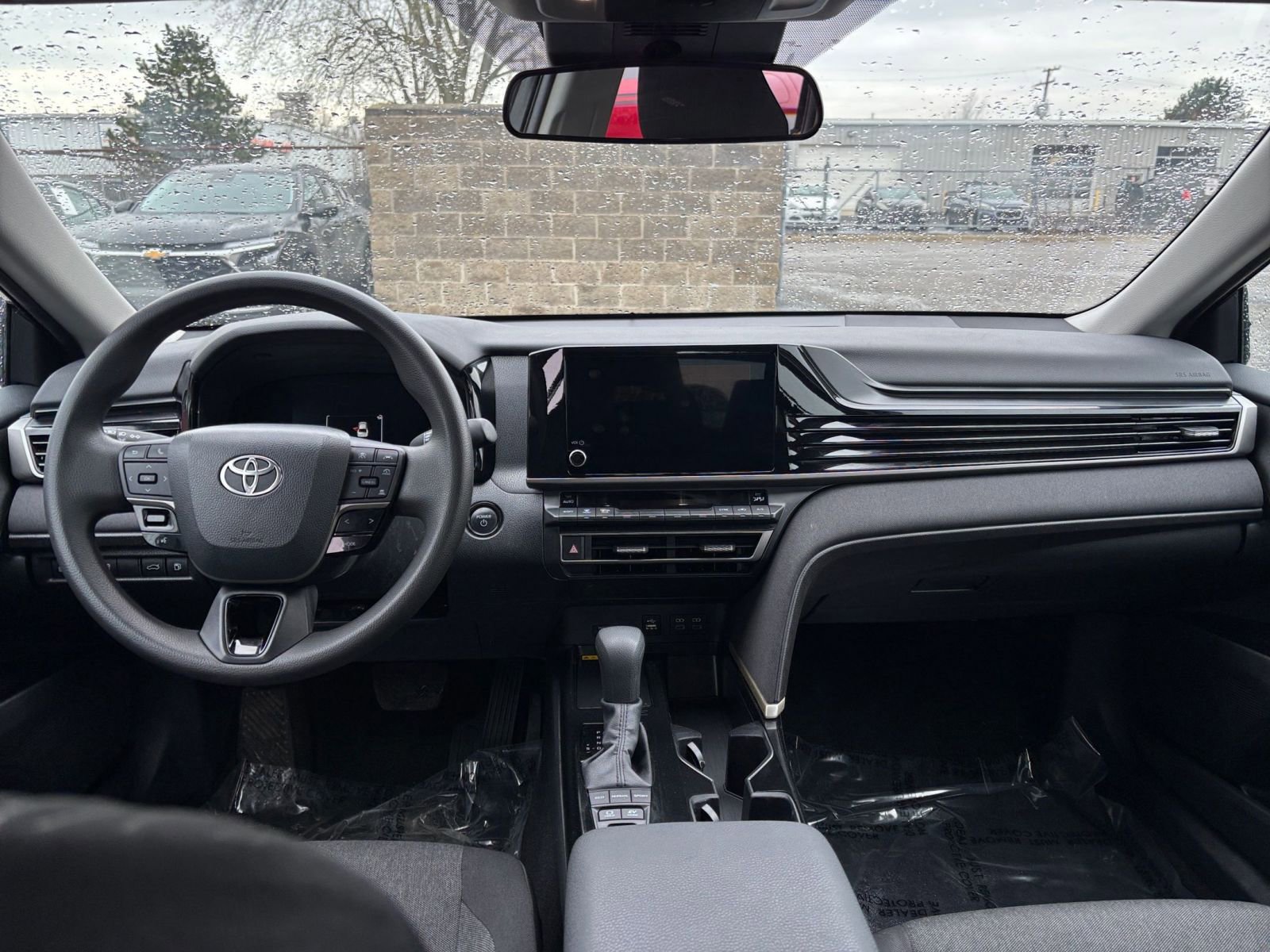 Used 2025 Toyota Camry LE image 33