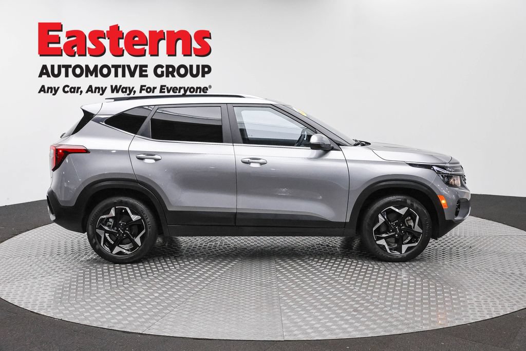 Used 2024 Kia Seltos EX AWD/4WD image 6