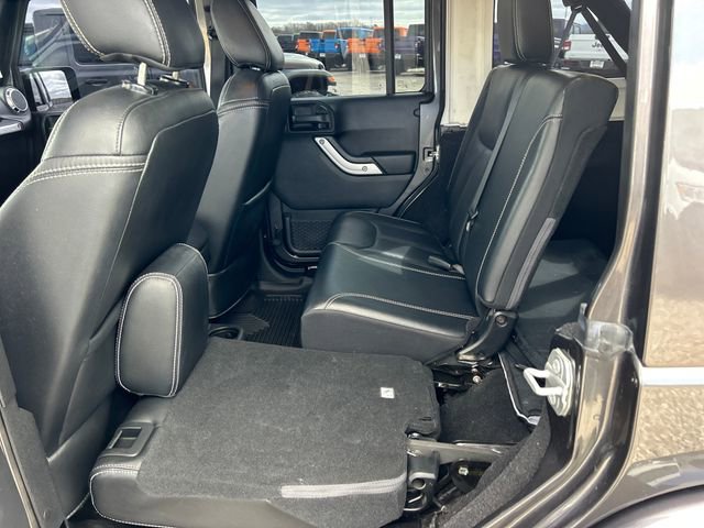Used 2017 Jeep Wrangler Unlimited Rubicon image 44