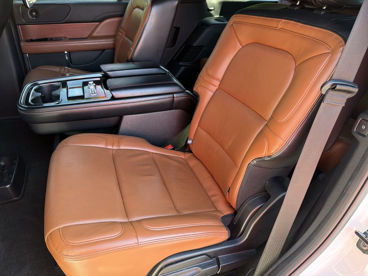 Used 2020 Lincoln Navigator Reserve AWD/4WD image 17