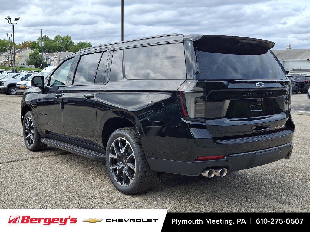 New 2026 Chevrolet Suburban RST w/ Advanced Technology Package AWD/4WD image 4