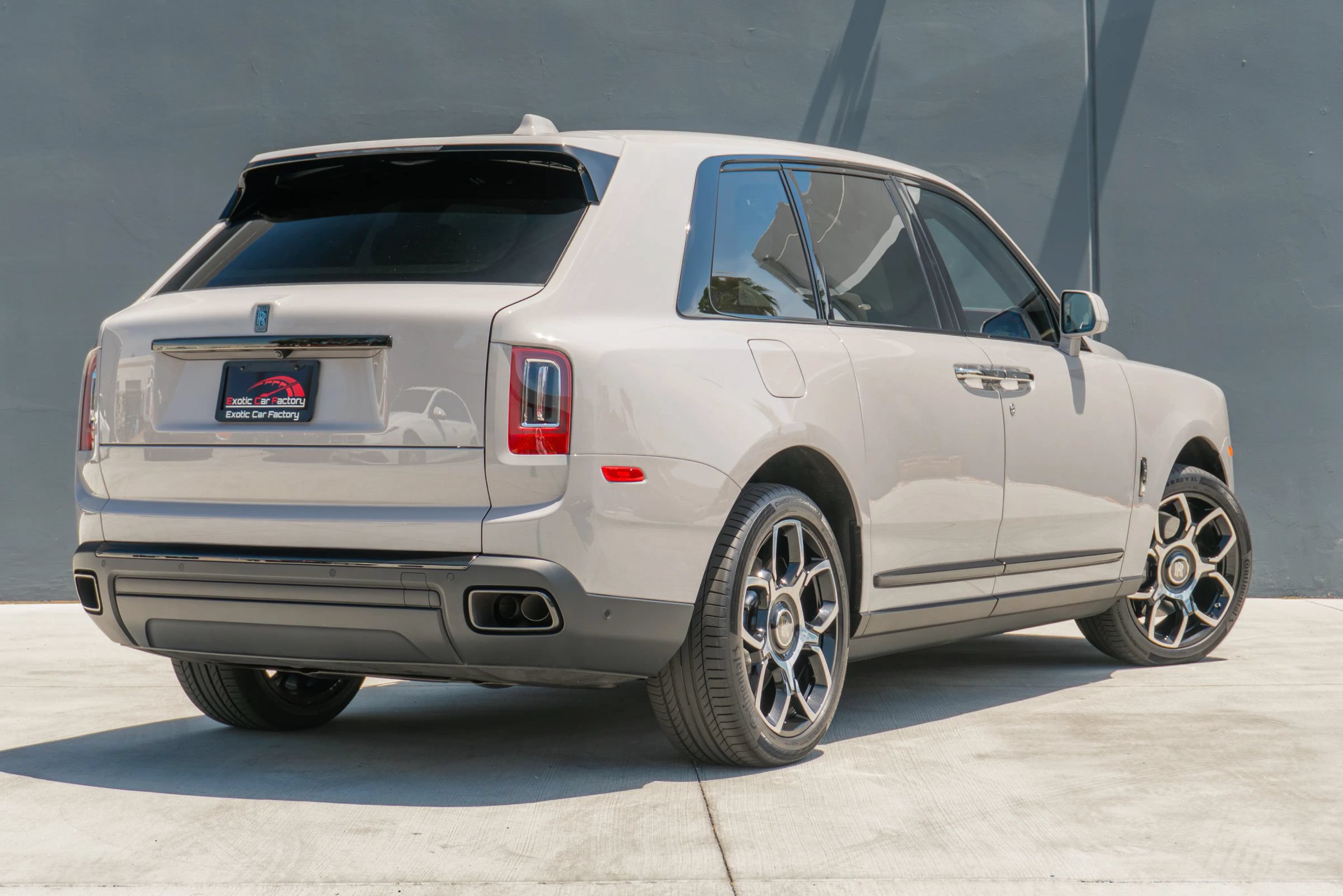 Used 2024 Rolls-Royce Cullinan Black Badge AWD/4WD image 7