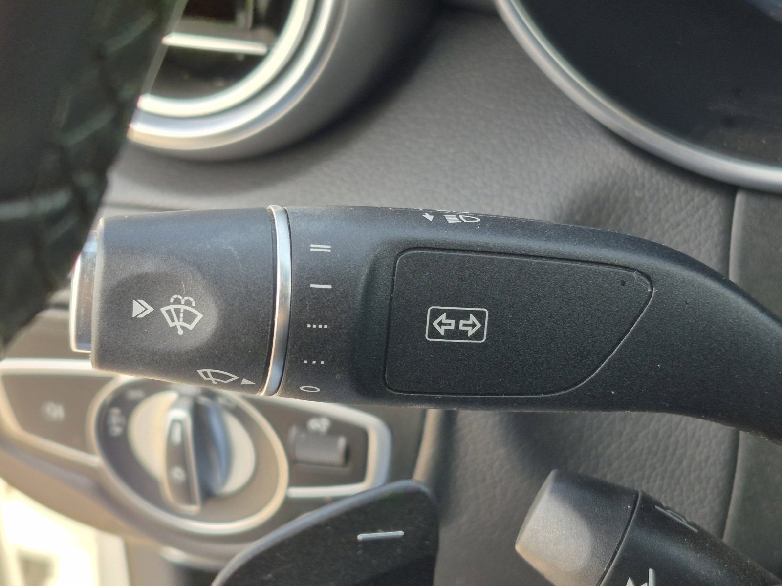 Used 2023 Mercedes-Benz GLC 300 4MATIC Coupe image 31