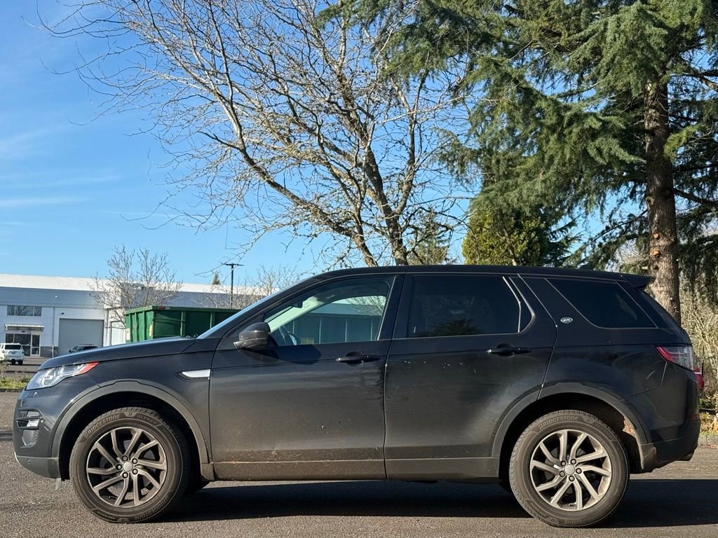 Used 2016 Land Rover Discovery Sport HSE image 2
