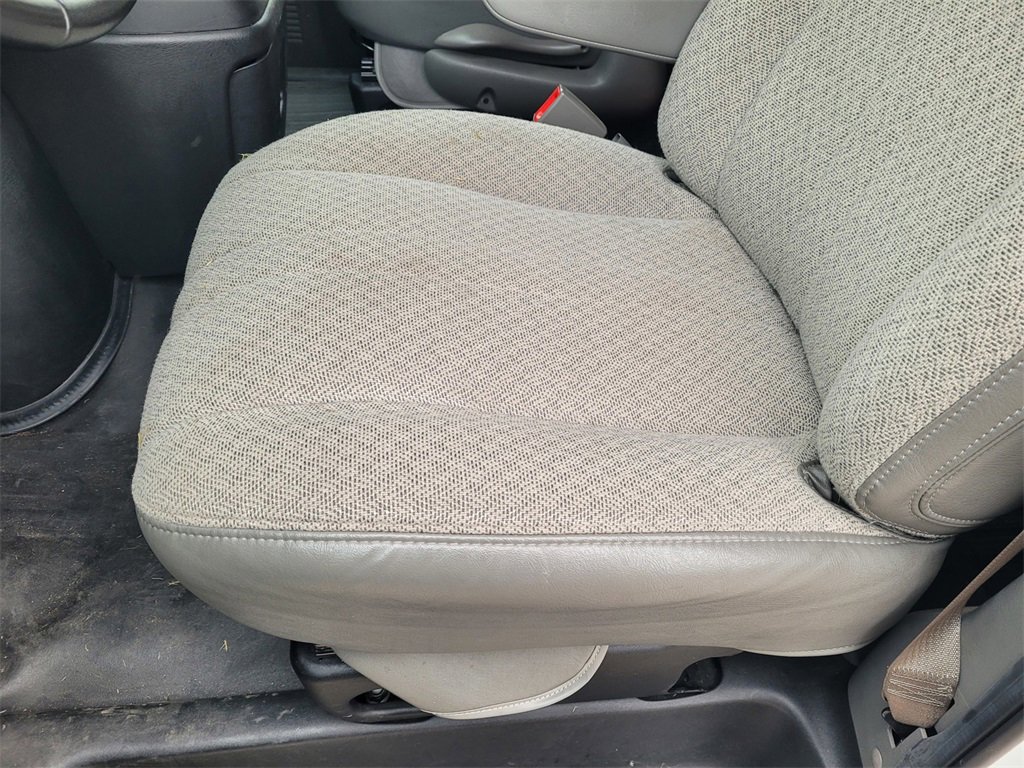 Used 2023 GMC Savana 3500 LS image 11