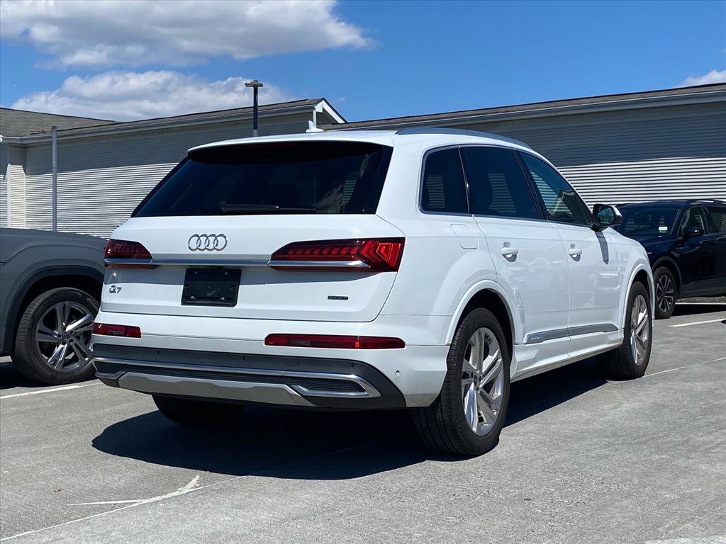 Used 2023 Audi Q7 3.0T Premium w/ Convenience Package image 3