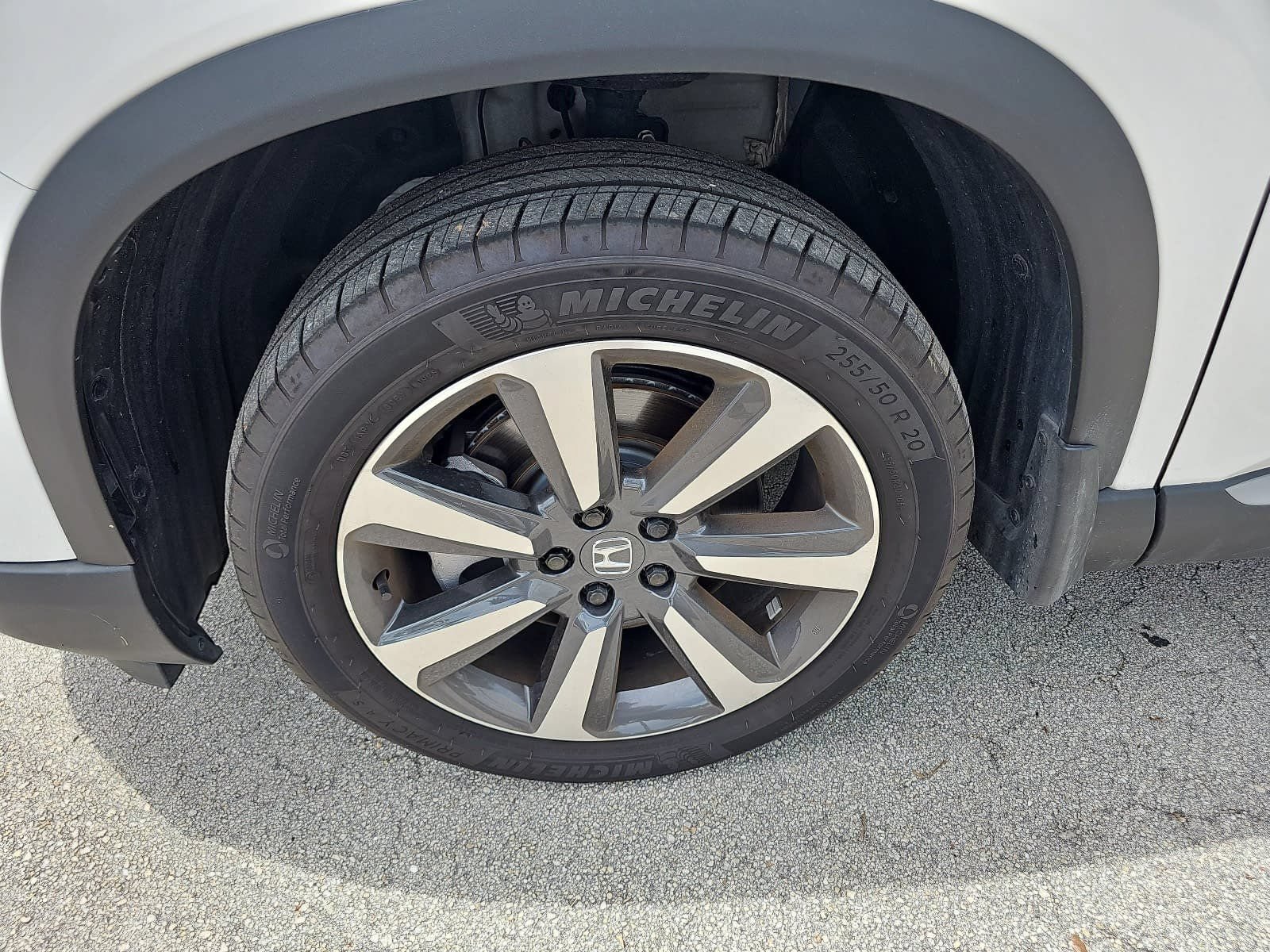 Used 2025 Honda Pilot Touring image 7