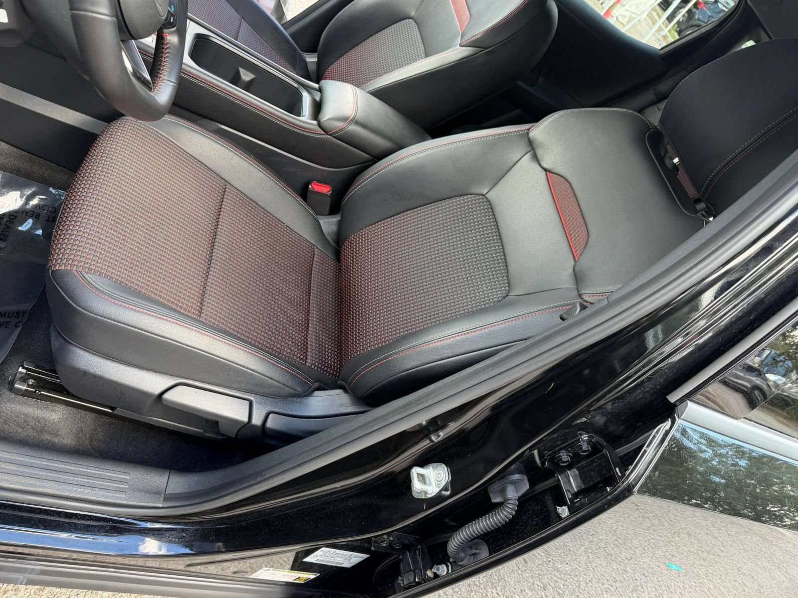 Used 2026 Nissan Kicks SR AWD/4WD image 34