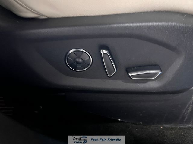 Used 2016 Ford Explorer Platinum image 42