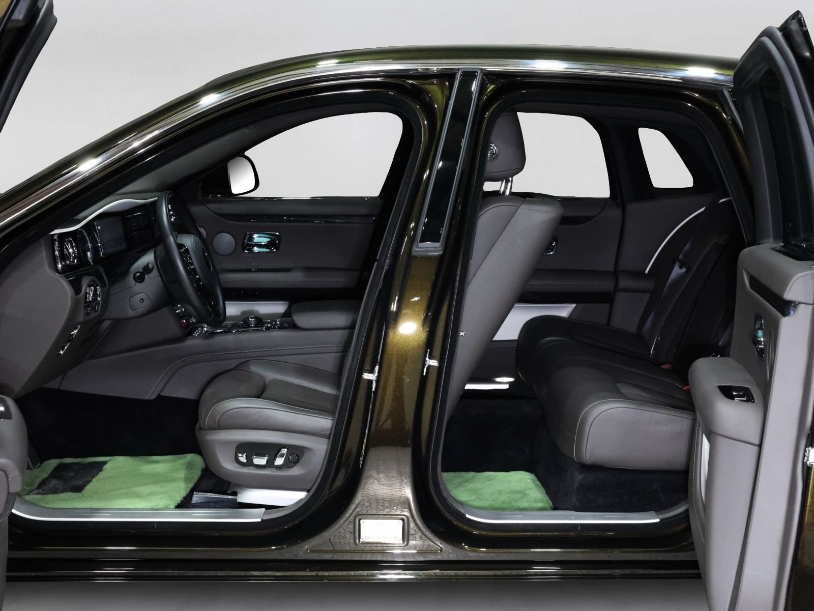 Used 2023 Rolls-Royce Ghost AWD/4WD image 46
