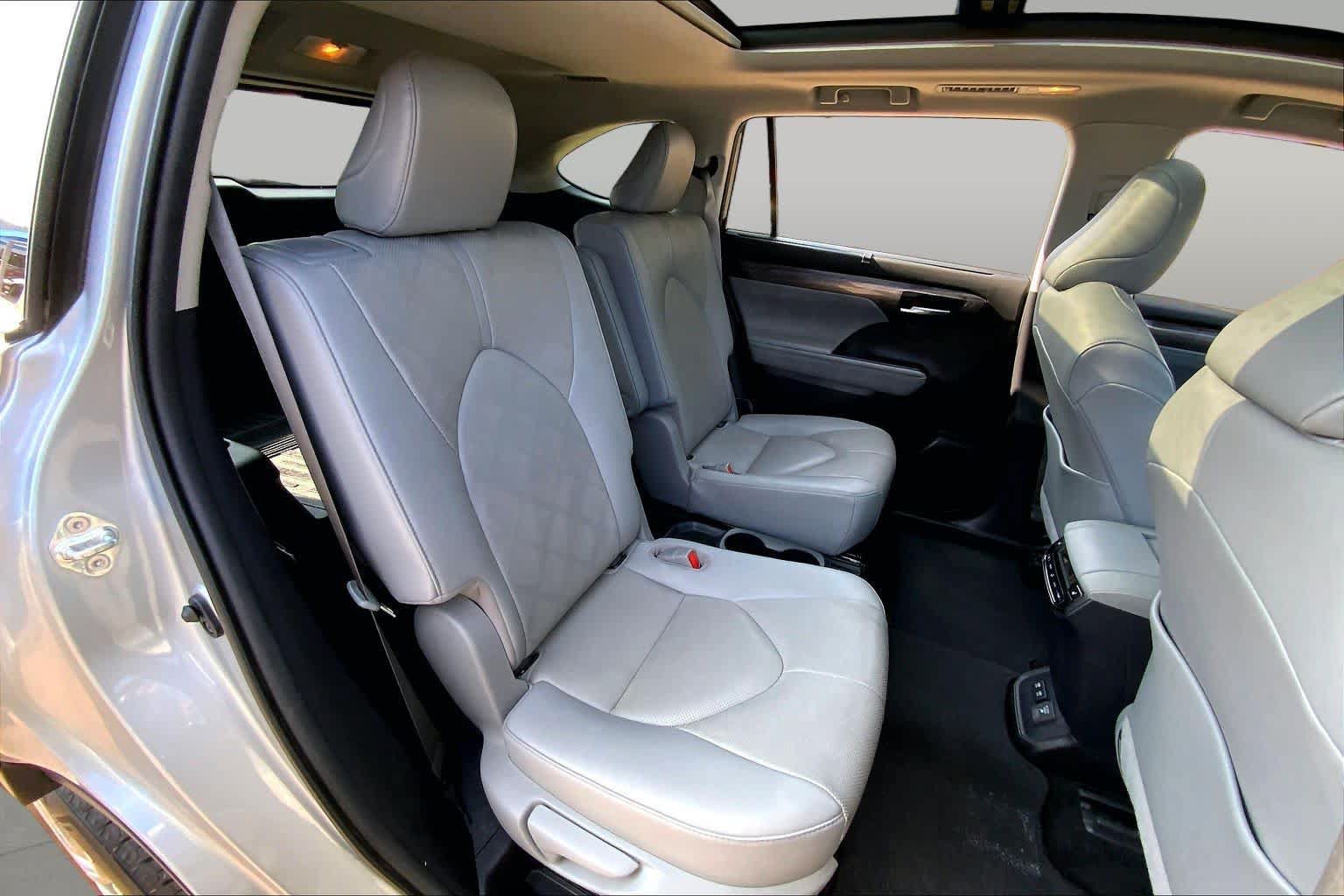 Used 2020 Toyota Highlander Platinum AWD/4WD image 51