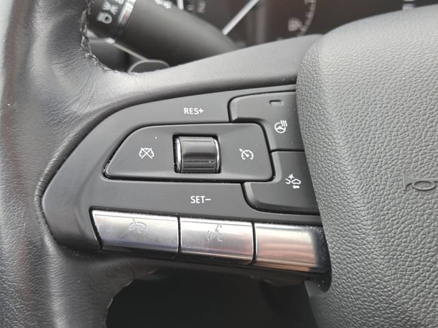 Used 2023 Cadillac XT4 Premium Luxury w/ Cold Weather Package FWD image 13