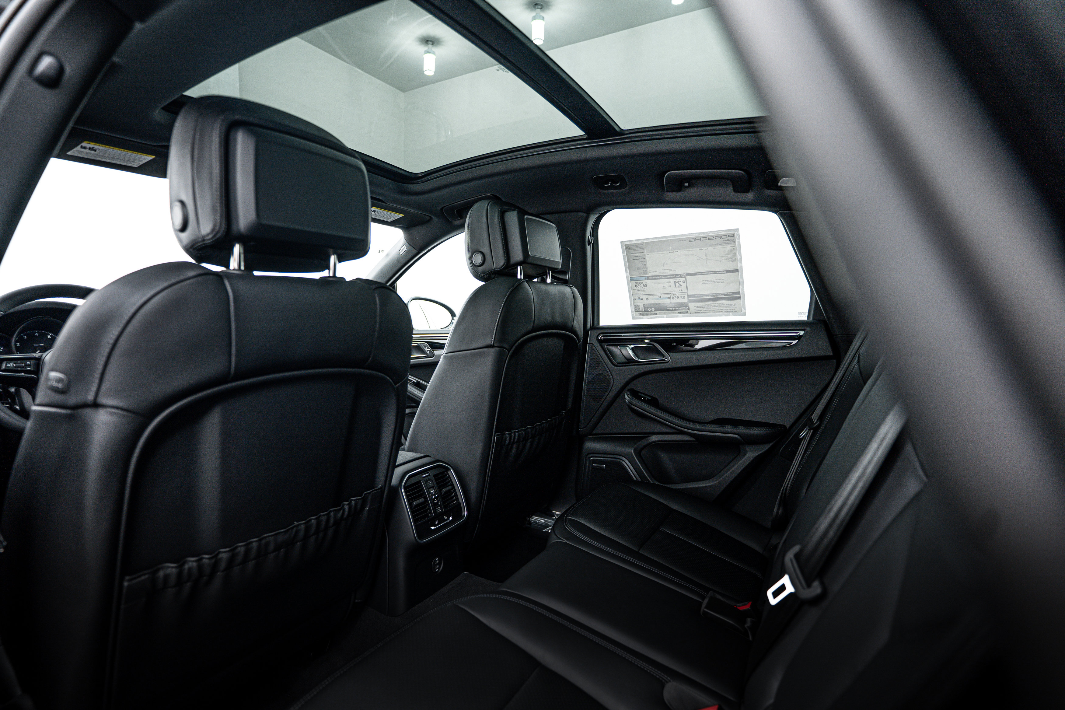 New 2026 Porsche Macan image 22