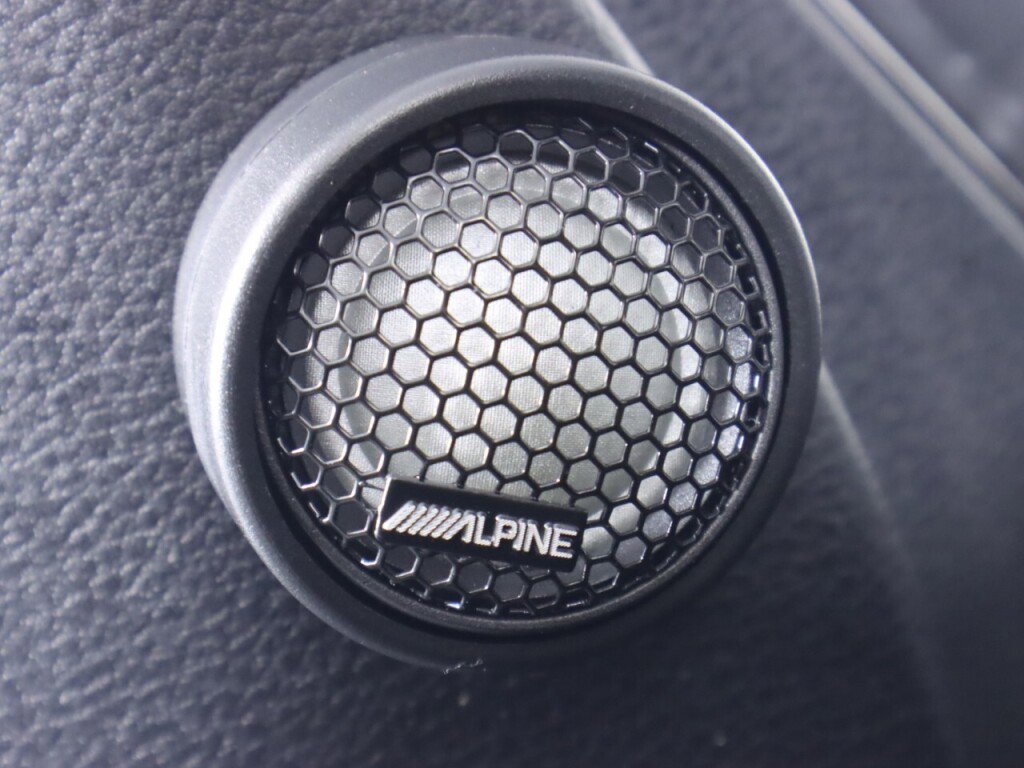 Used 2016 Toyota Tacoma SR5 w/ SR5 Appearance Package (SN) image 26