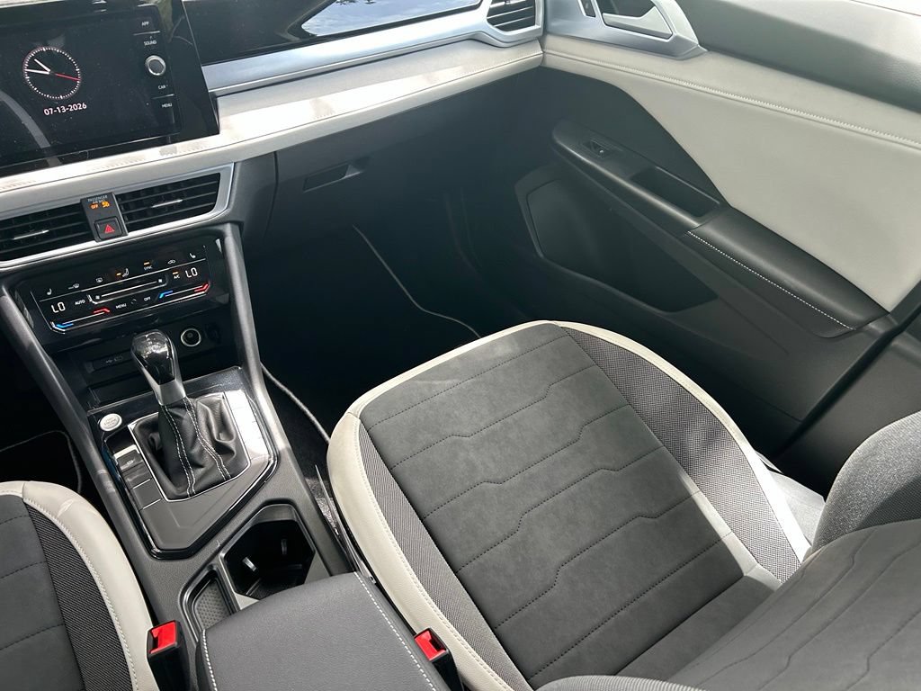 New 2026 Volkswagen Taos SE FWD image 10