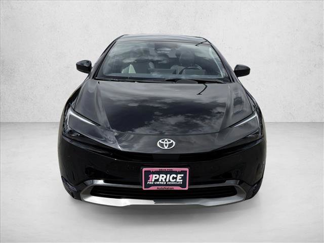 Used 2025 Toyota Prius XLE AWD/4WD image 2
