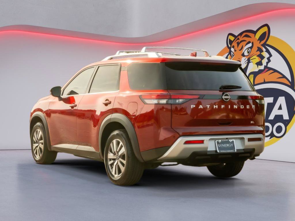 Used 2023 Nissan Pathfinder SL FWD image 8
