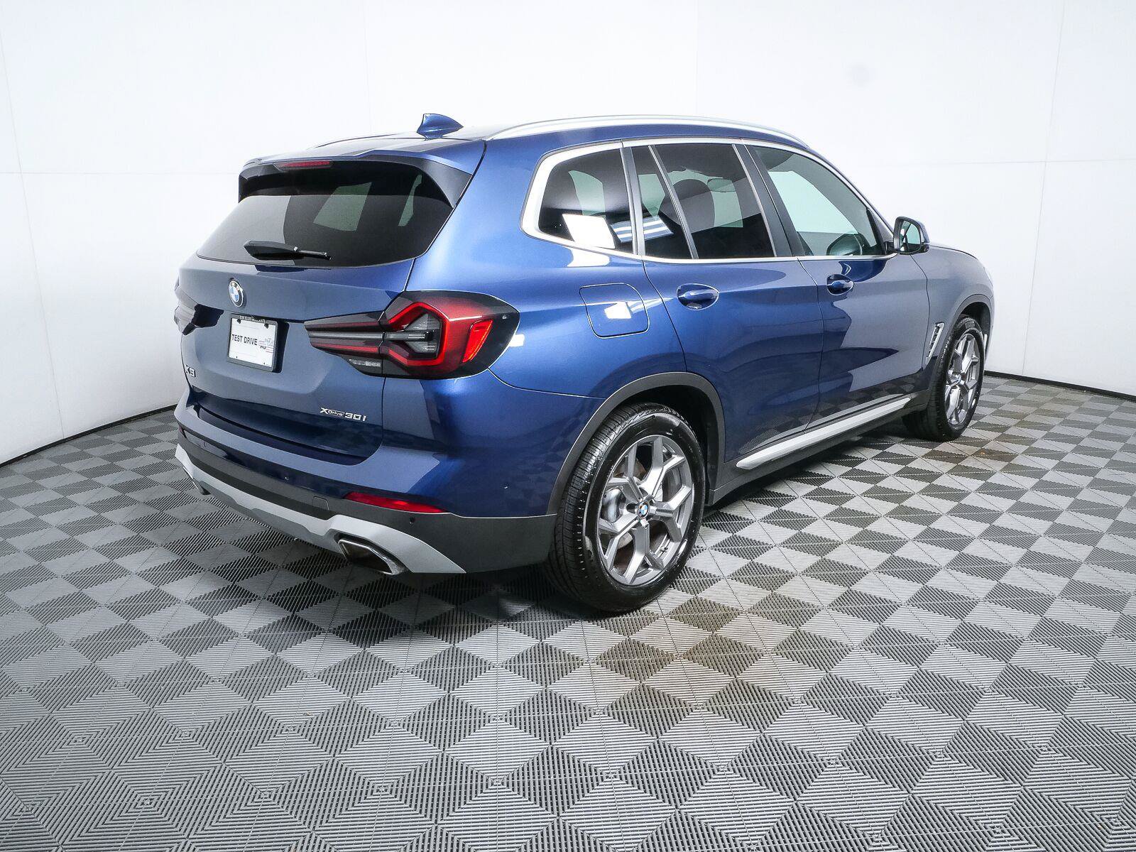 Used 2024 BMW X3 xDrive30i w/ Premium Package AWD/4WD image 29