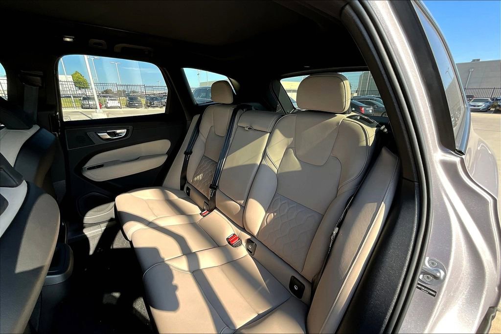 New 2026 Volvo XC60 B5 Plus w/ Protection Package Premier image 19