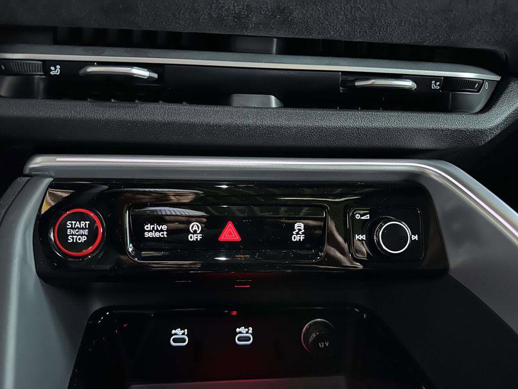 New 2025 Audi SQ5 Premium w/ Convenience Package image 22