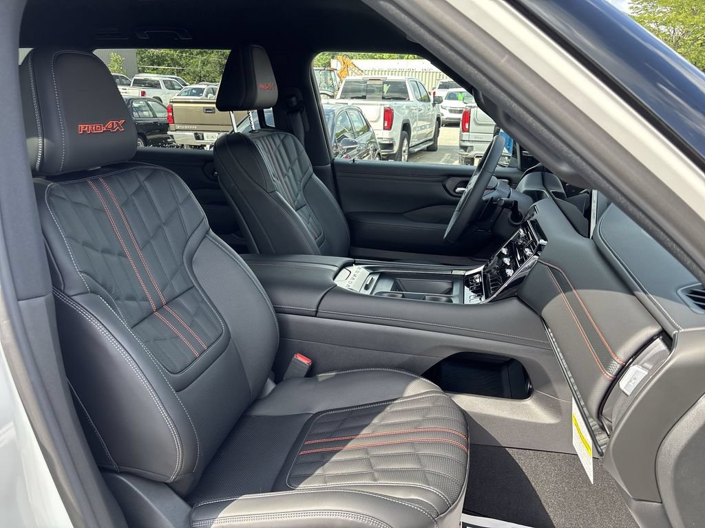 New 2026 Nissan Armada PRO-4X w/ Captain's Chari Seat Package AWD/4WD image 24
