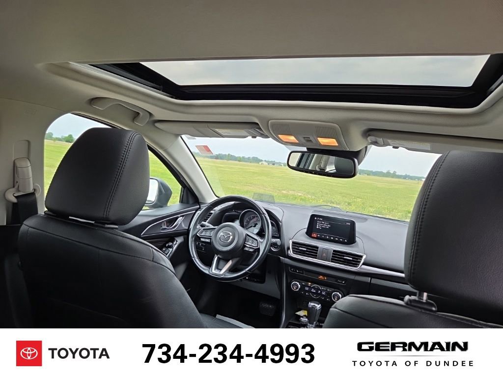Used 2018 MAZDA MAZDA3 Grand Touring w/ Premium Equipment Package FWD image 19