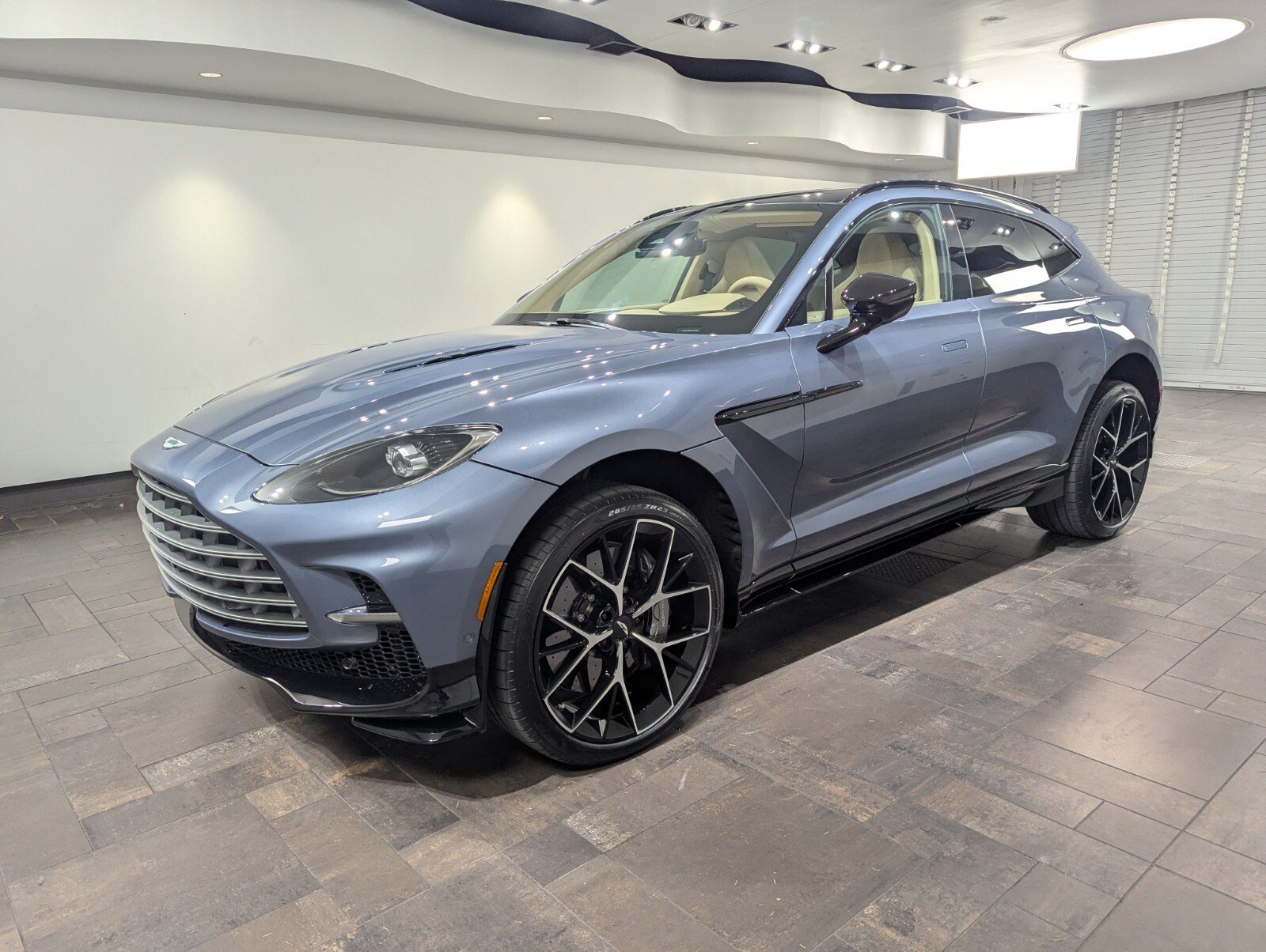 New 2026 Aston Martin DBX 707 AWD/4WD image 32