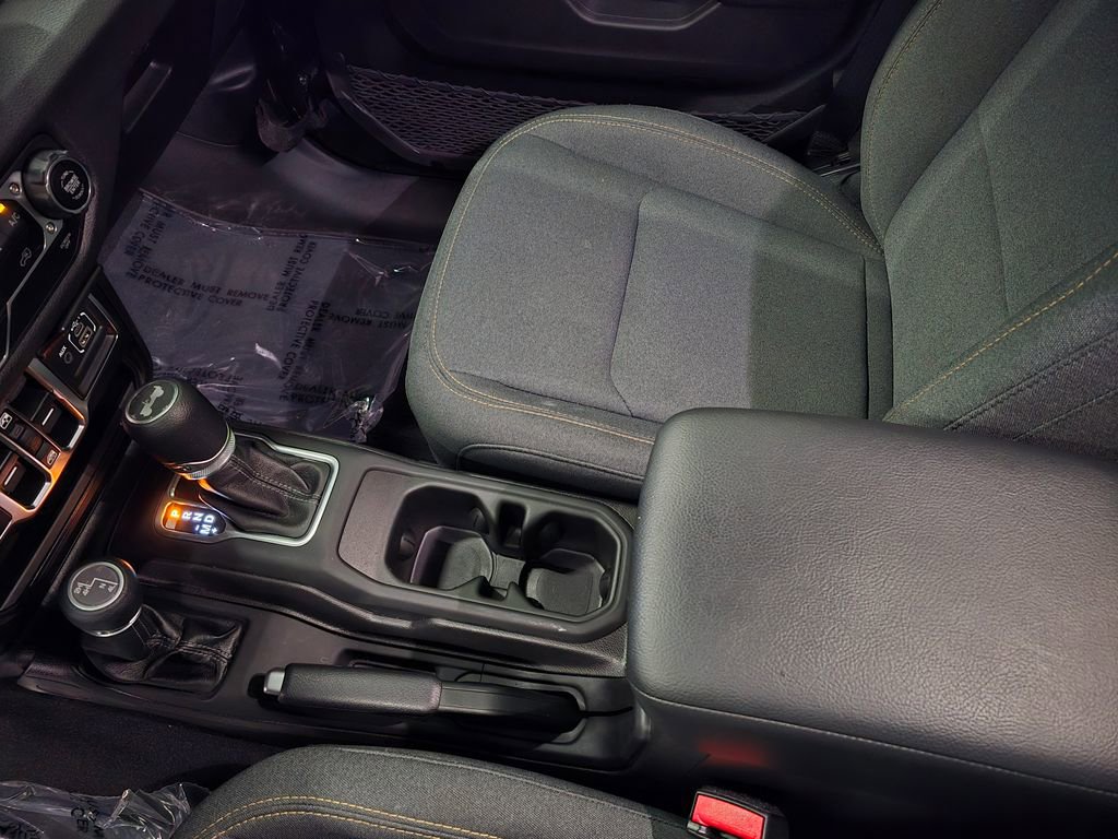 Used 2025 Jeep Wrangler Sport S image 22