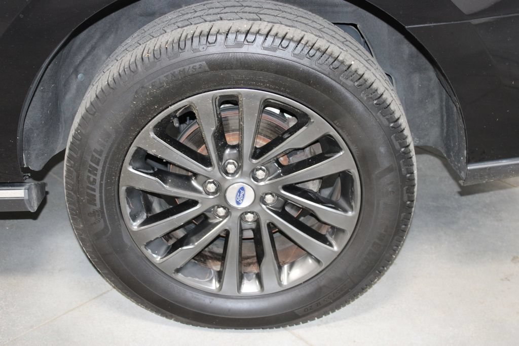 Used 2019 Ford Expedition Limited w/ Equipment Group 301A RWD image 62