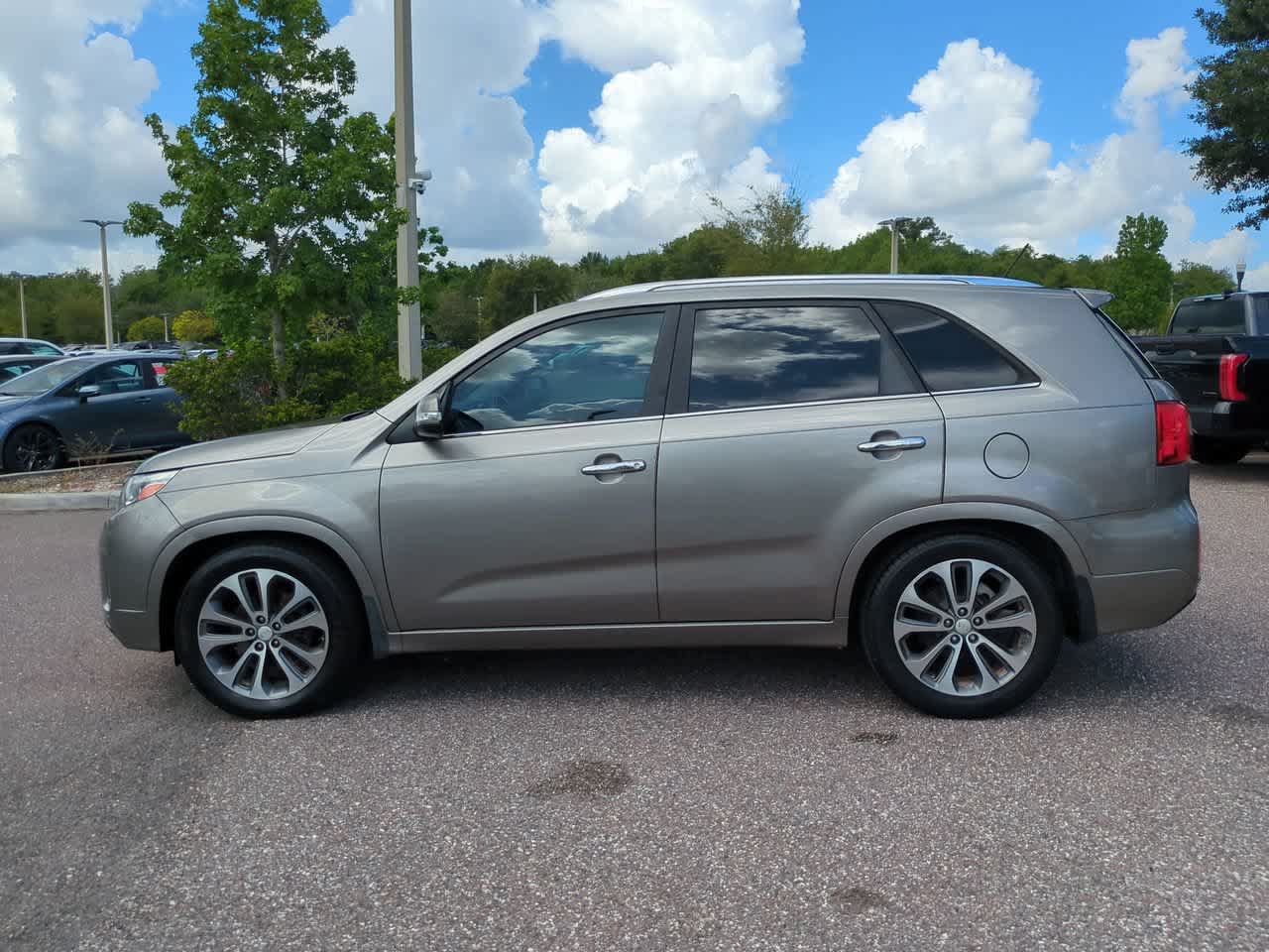 Used 2015 Kia Sorento SX FWD image 3