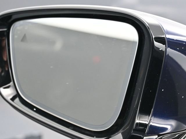 Used 2018 BMW 740i w/ Executive Package RWD image 9