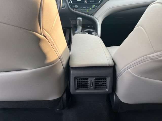 Used 2022 Toyota Camry XSE FWD image 16
