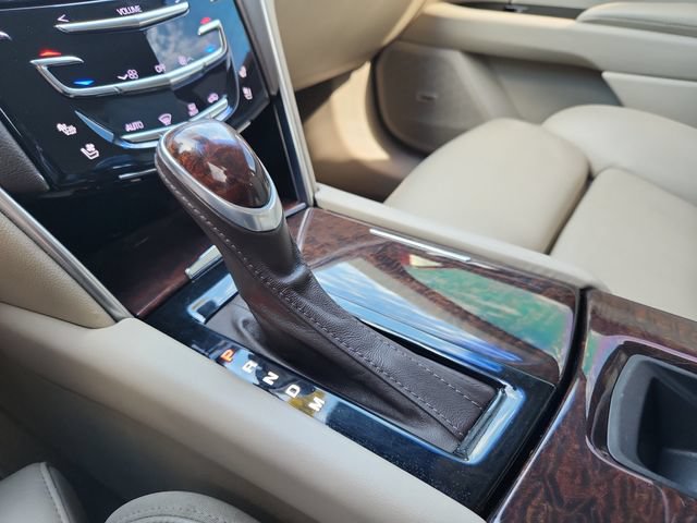 Used 2013 Cadillac XTS Luxury w/ Driver Awareness Package AWD/4WD image 29