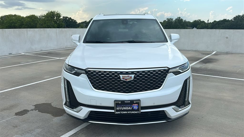 Used 2024 Cadillac XT6 Premium Luxury w/ Technology Package FWD image 8