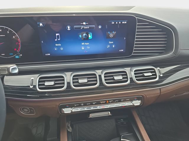 Used 2024 Mercedes-Benz GLS 450 4MATIC image 24