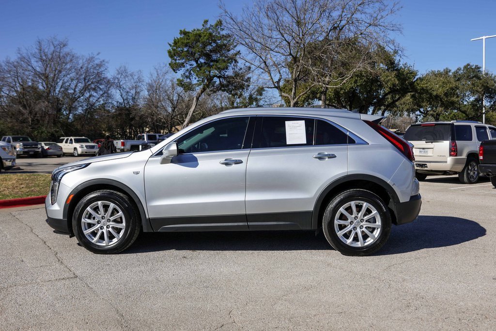 Used 2022 Cadillac XT4 Luxury image 2