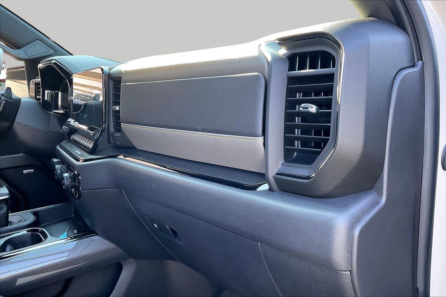 Used 2026 Chevrolet Silverado 1500 ZR2 w/ Dark Appearance Package AWD/4WD image 19