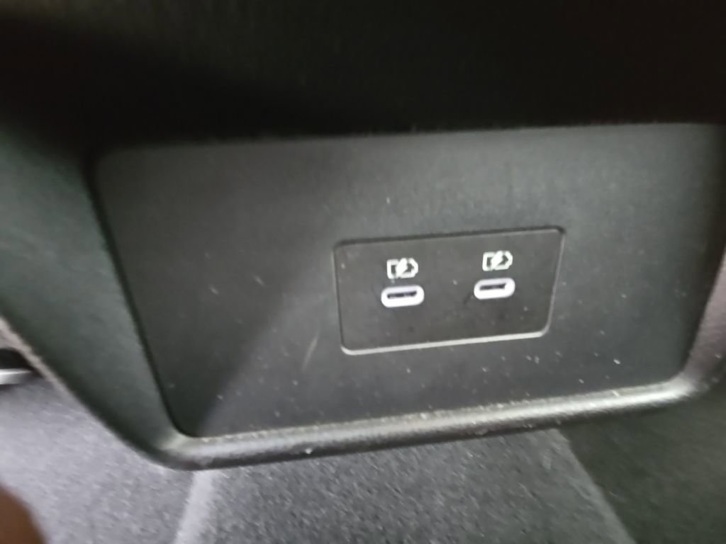 Used 2024 Nissan Rogue SV image 36