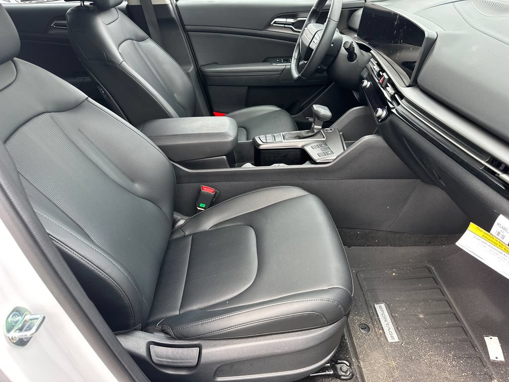 Certified 2026 Kia Sportage SX FWD image 13