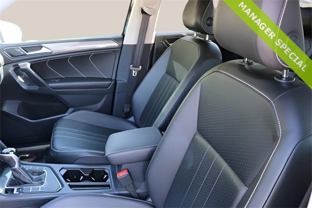 Used 2024 Volkswagen Tiguan SE image 12