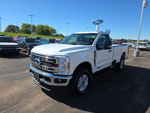 New 2026 Ford F350 XLT image 3